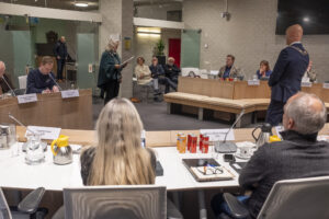 Lees meer over het artikel 5 maart is de petitie aan de gemeenteraad aangeboden